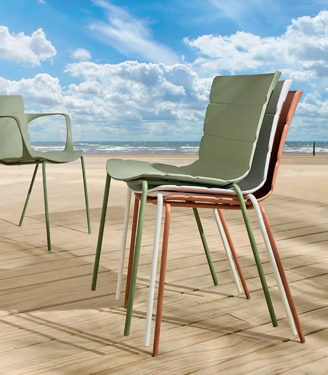 Chaise de jardin empilable TAYLOR